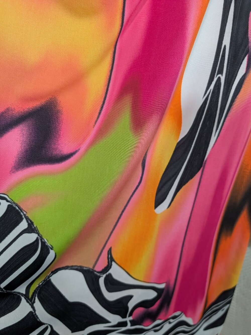 One-Shoulder Multicolor Abstract Print Top - Picture 6 of 12